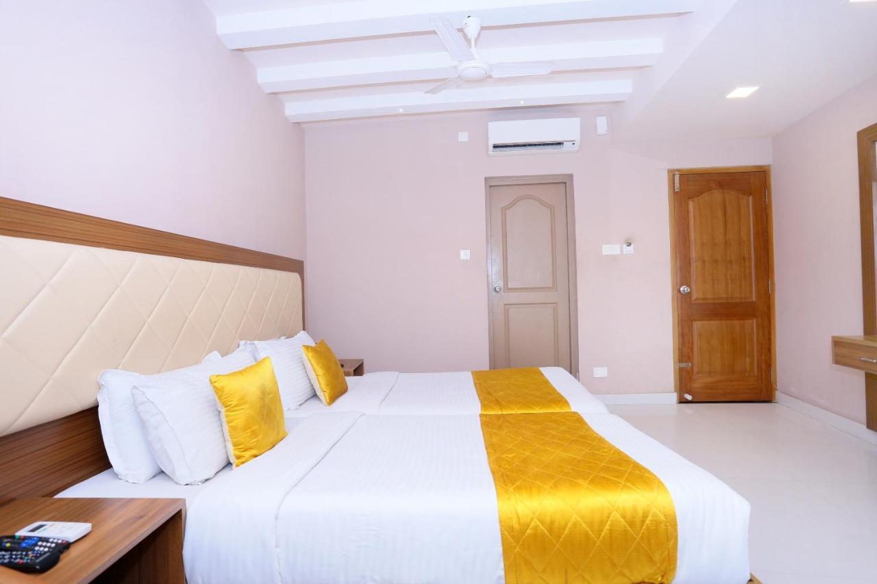 Oyo Flagship 25093 Hotel Thamam Kochi Eksteriør bilde