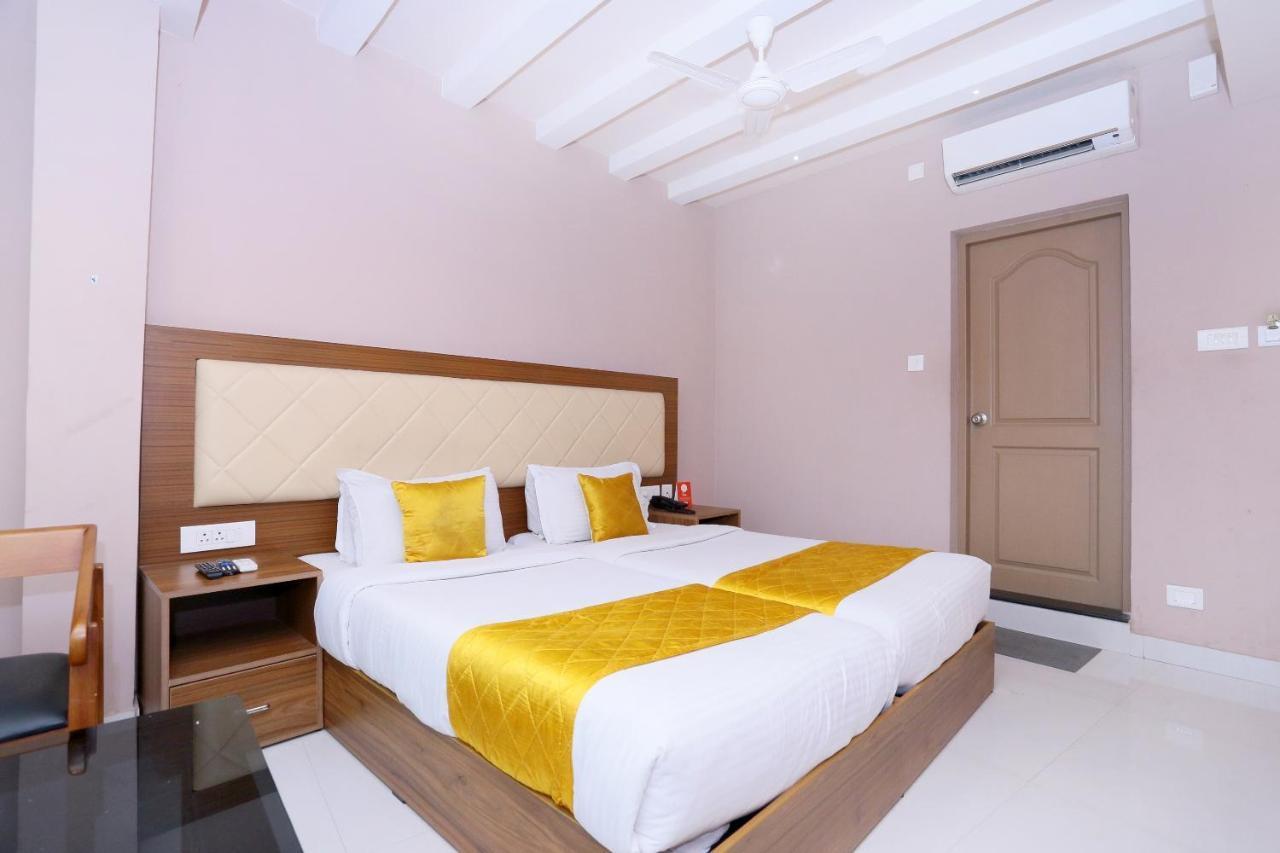 Oyo Flagship 25093 Hotel Thamam Kochi Eksteriør bilde