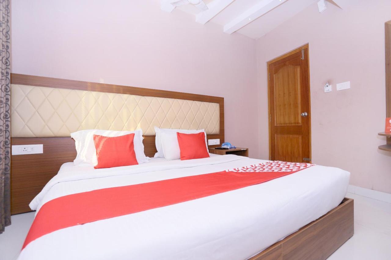 Oyo Flagship 25093 Hotel Thamam Kochi Eksteriør bilde
