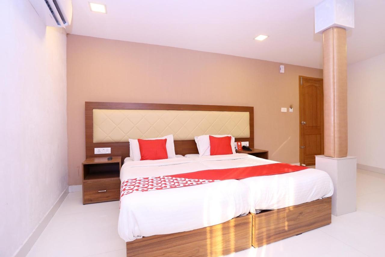 Oyo Flagship 25093 Hotel Thamam Kochi Eksteriør bilde