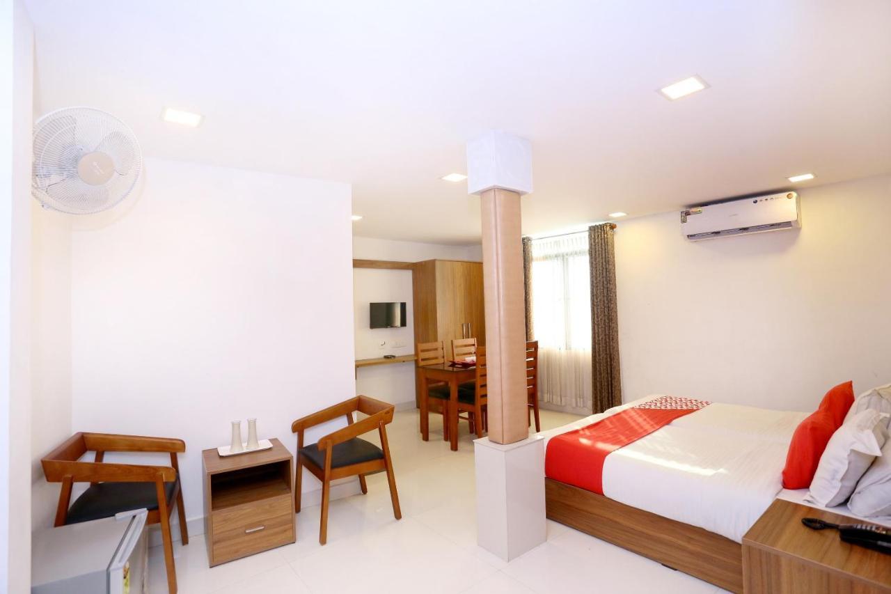 Oyo Flagship 25093 Hotel Thamam Kochi Eksteriør bilde